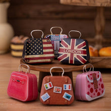 Load image into Gallery viewer, NINEXIS - CWMM10276_CREATIVE TIN HANDBAG GIFT BOX FOR CHRISTMAS: TYPE1 / (OS) 1