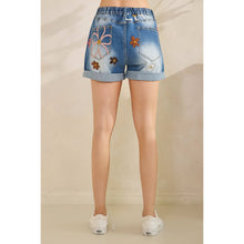 Load image into Gallery viewer, WASHED FLORAL EMBROIDERY SHORT DENIM JEANS