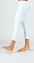 Load image into Gallery viewer, Pull-On Capri: Black