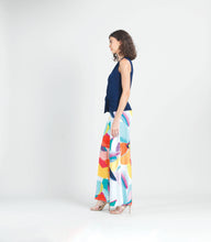 Load image into Gallery viewer, Sleeveless V-Neck Center Front Tie Top: NAVY