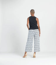 Load image into Gallery viewer, Sleeveless V-Neck Center Front Tie Top: NAVY