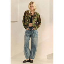 Load image into Gallery viewer, Veveret - Camo Contrast Jacket: Camo Sequin / L