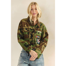 Load image into Gallery viewer, Veveret - Camo Contrast Jacket: Camo Sequin / L