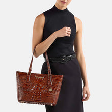 Load image into Gallery viewer, Medium Asher tote in Ivory Helm