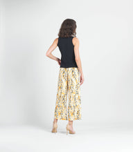 Load image into Gallery viewer, Sleeveless V-Neck Center Front Tie Top: NAVY