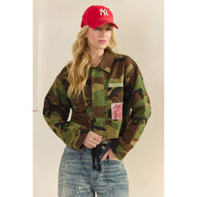 Load image into Gallery viewer, Veveret - Camo Contrast Jacket: Camo Sequin / L