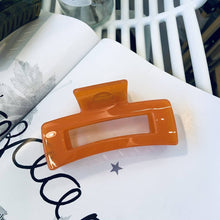 Load image into Gallery viewer, NINEXIS - CWAHA1557_4.13"SIMPLE RECTANGLE HAIR CLAW CLIP: SAND / (OS) 1

