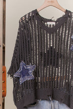 Load image into Gallery viewer, Mello. - Distressed Star Knit Pullover: WHITE / S
