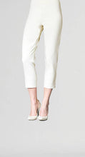 Load image into Gallery viewer, Pull-On Capri:  Black
