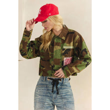 Load image into Gallery viewer, Veveret - Camo Contrast Jacket: Camo Sequin / L

