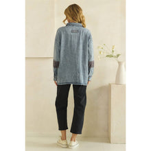 Load image into Gallery viewer, ZIP FRONT PIECED EYELET BUTTON DOWN SHIRT: WASHED BLUE
