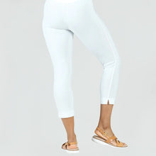Load image into Gallery viewer, Clara Sunwoo - CP1 - Signature Pull-On Capri: White / L
