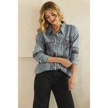 Load image into Gallery viewer, ZIP FRONT PIECED EYELET BUTTON DOWN SHIRT: WASHED BLUE
