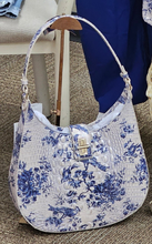 Load image into Gallery viewer, Fallon shoulder bag in songbird
