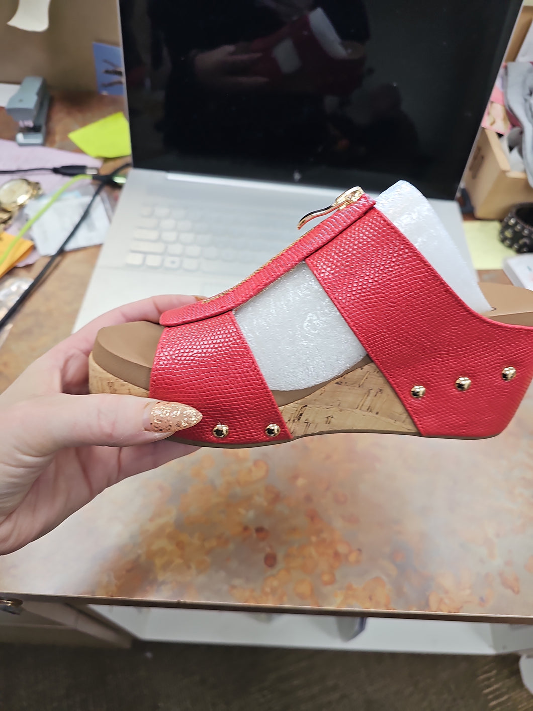 Taboo slip on sandle in Red