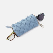 Load image into Gallery viewer, Spark double sunglass case with key fob in Bluebell
