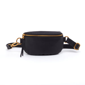 Fern belt bag in pebbled black