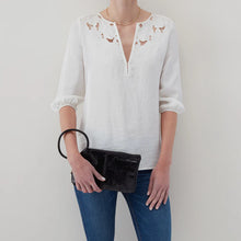 Load image into Gallery viewer, Sable Wristlet in Black
