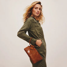 Load image into Gallery viewer, Sable wristlet in Grenadine
