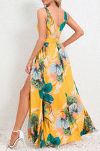Load image into Gallery viewer, UNISHE - Wrap V Neck Pleated Maxi Floral Dress With Sash HYG150: White / S
