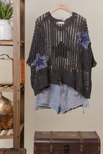 Load image into Gallery viewer, Mello. - Distressed Star Knit Pullover: WHITE / L

