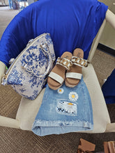 Load image into Gallery viewer, On Vacay  wedges in Ivory
