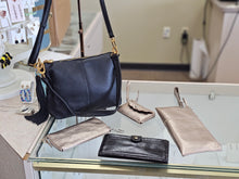 Load image into Gallery viewer, Dunn continental wallet in black
