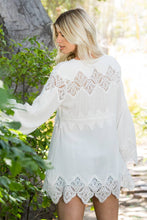Load image into Gallery viewer, CROCHET LACE TOP: IVORY
