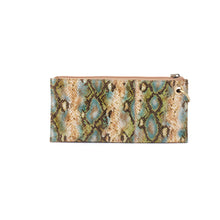 Load image into Gallery viewer, Vida wristlet purse in Printed Hide Garden Snake-SALE
